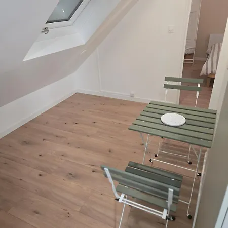 Apartment Combles Dans Le Quartier De La Gare De Strasbourg